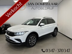 Volkswagen Tiguan - 1.5 TSI Life Business / 150PK / NAVI / STOEL-STUURVERW. / PDC / 1800KG TREKG