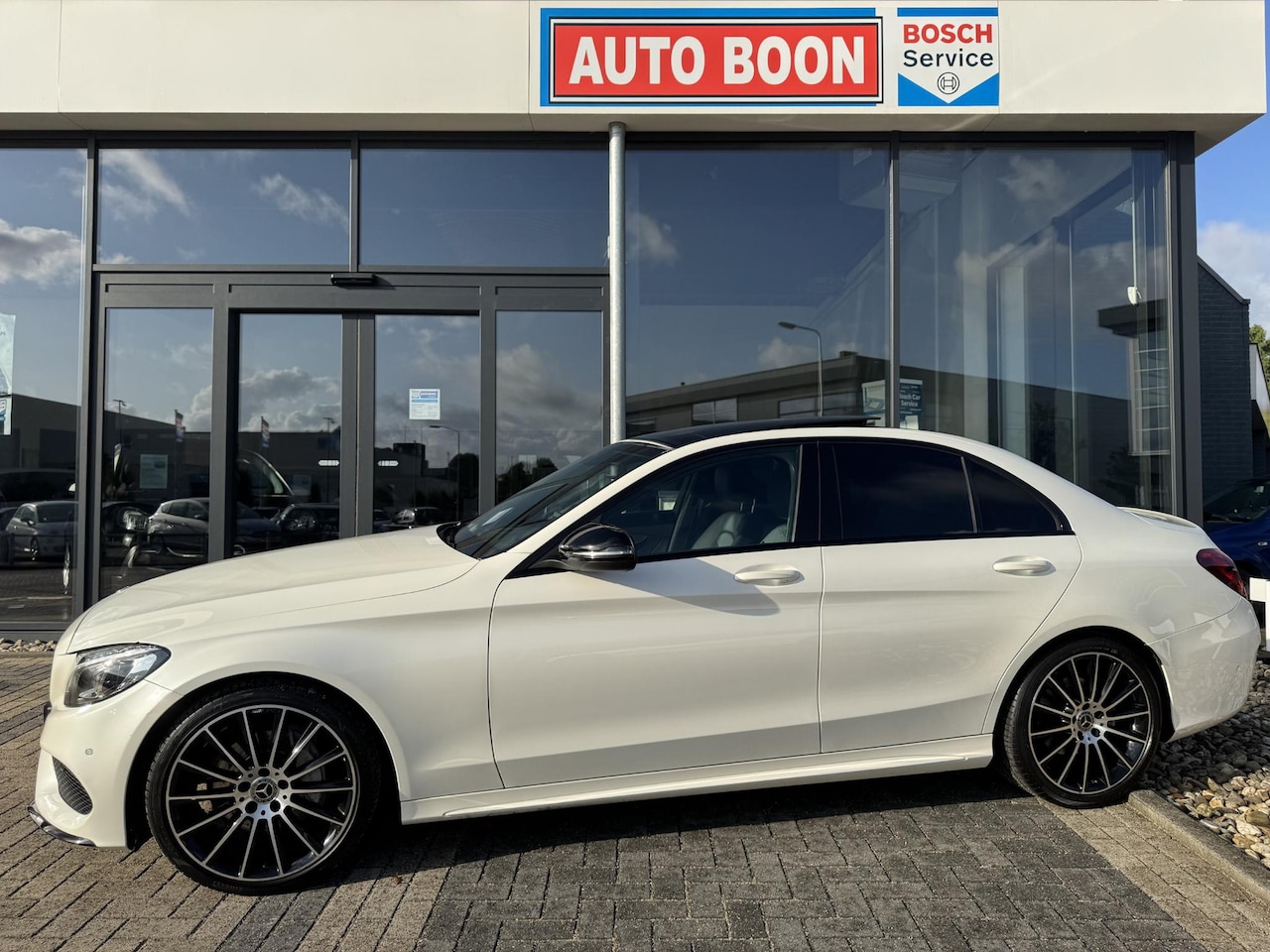 Mercedes-Benz C-klasse - 180 AMG PRESTIGE AUTOMAAT PANO/LEER/19"AMG/LED /NAVI/CLIMA/SFEER/2XPDC/S&S/  - KM=NAP - - AutoWereld.nl
