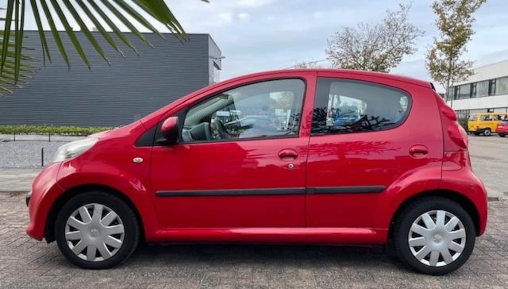 Peugeot 107 - 1.0-12V XS APK Gek. 10-2026 - AutoWereld.nl