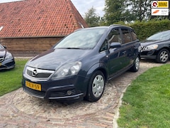 Opel Zafira - 1.8 Executive-Airco-Trekhaak-7 persoons-APK 10-2026