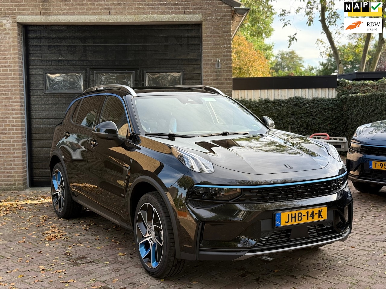 Lynk & Co 01 - *NIEUW* 1.5 Plug-in Hybrid, stuur/stoel verwarming, zw hemel, Fabr.Garantie! - AutoWereld.nl