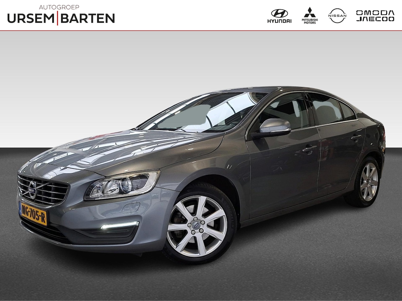 Volvo S60 - 1.5 T2 Nordic+ | automaat | Harman Kardon | dealer onderhouden | trekhaak | standkachel | - AutoWereld.nl