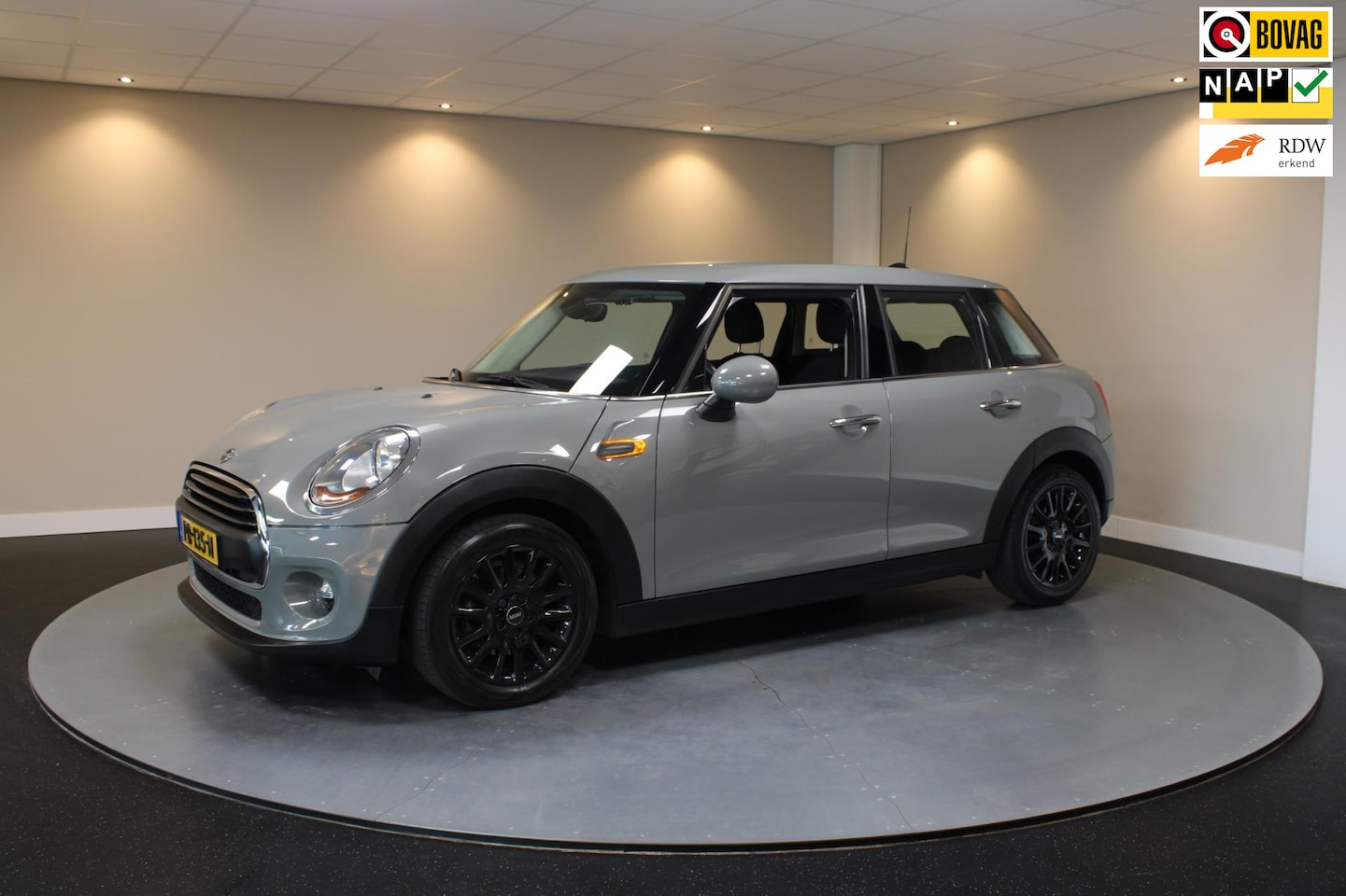 MINI One - Mini 1.2 Pepper Business *Automaat* Climate|Cruise|Navi - AutoWereld.nl