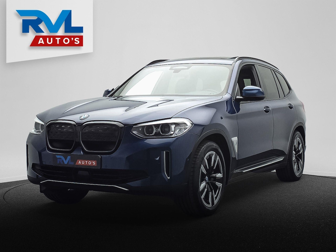 BMW iX3 - Executive 80 kWh Pano/dak Leder Apple/Carplay - AutoWereld.nl