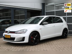 Volkswagen Golf - 2.0 TSI GTI