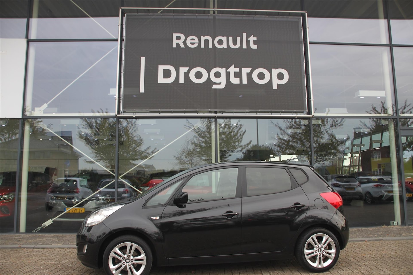 Kia Venga - 1.4 66KW 20th Anniversary-Navigatie-Camera-Trekhaak - AutoWereld.nl