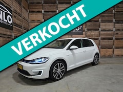 Volkswagen e-Golf - E-DITION 100 KW Full LED Navi Carplay PDC 17"LM