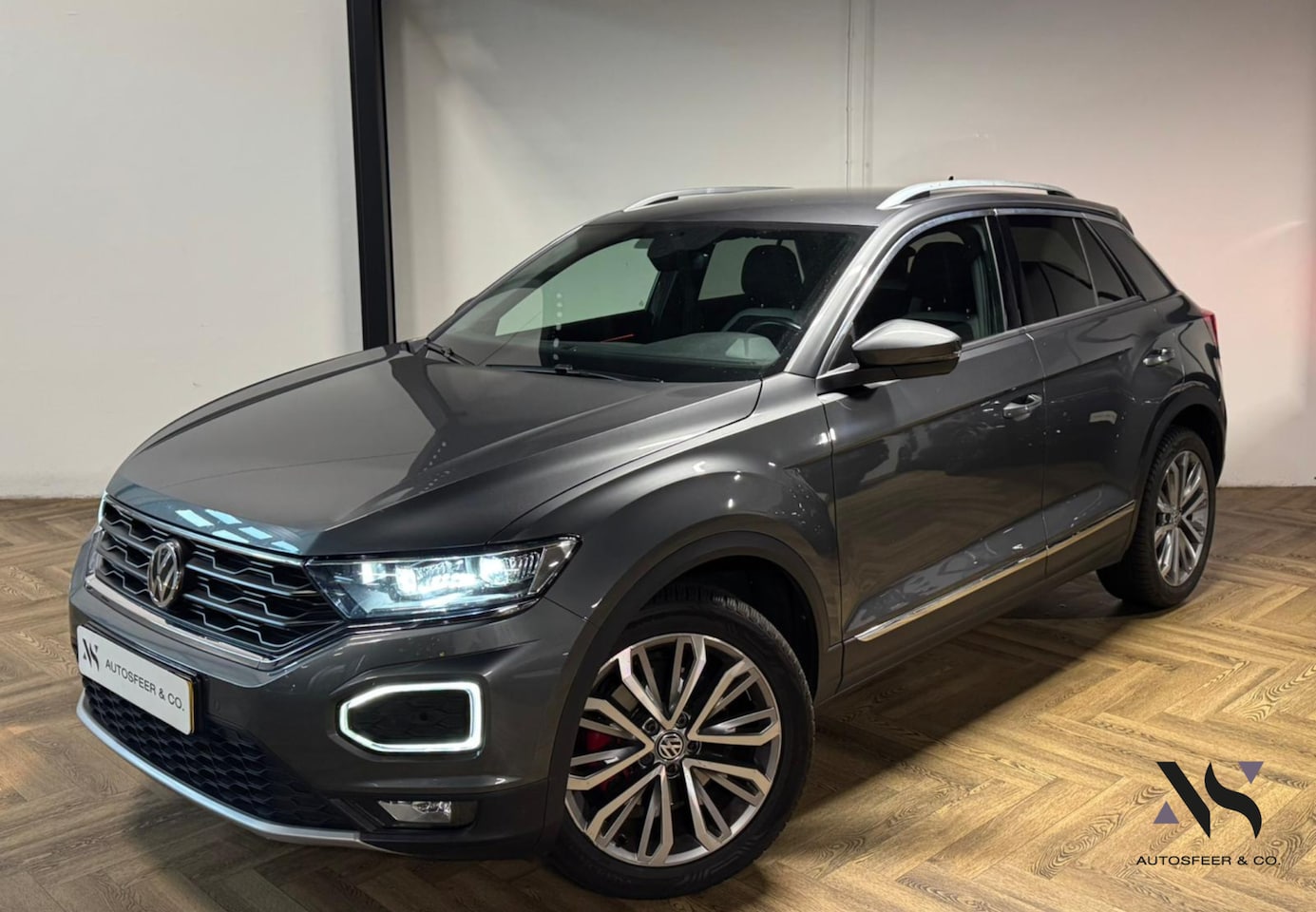 Volkswagen T-Roc - 1.5 TSI Sport Business R CAM ACC' - AutoWereld.nl