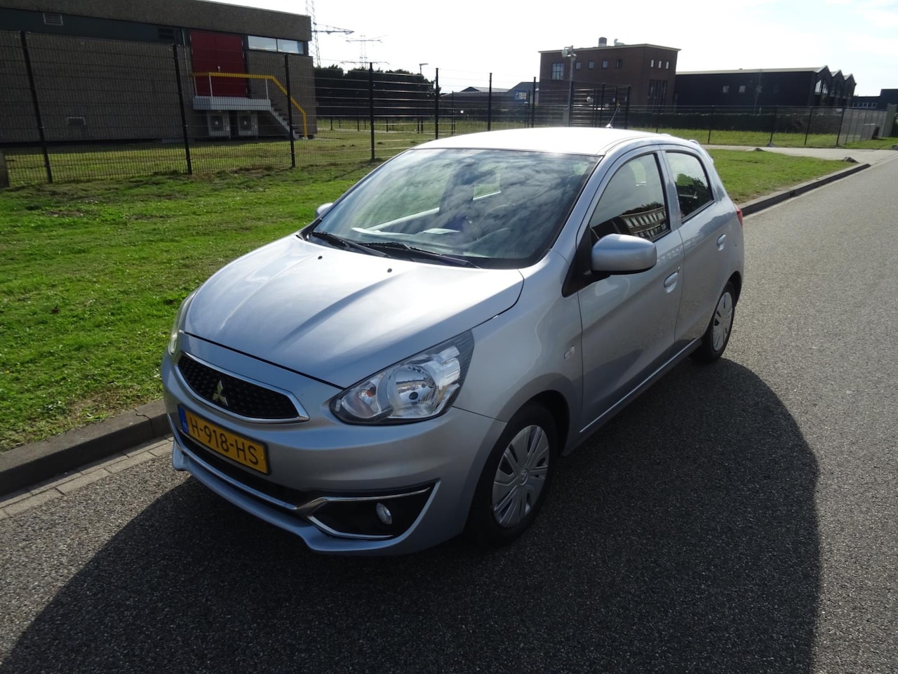 Mitsubishi Space Star - 1.0 Cool+ 1.0 Cool+ - AutoWereld.nl