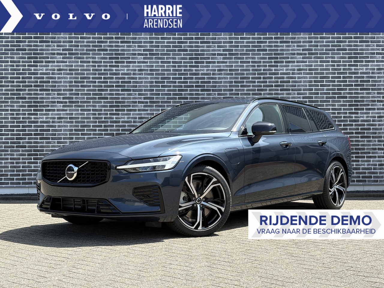 Volvo V60 - 2.0 T6 Plug-in hybrid AWD Plus Dark | Panoramadak | Harman Kardon audio | Getint glas | St - AutoWereld.nl