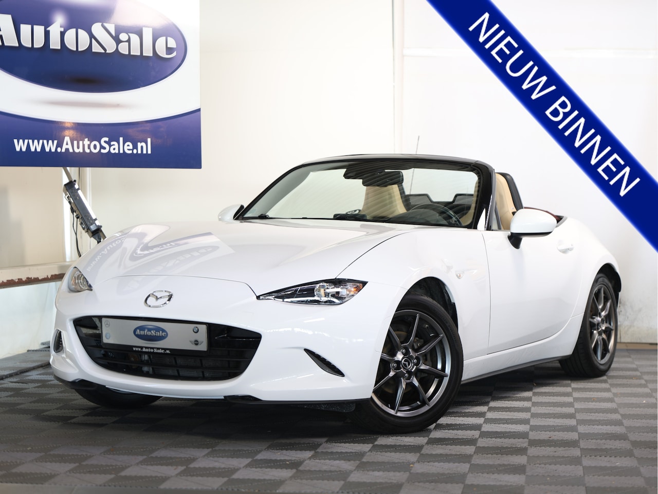 Mazda MX-5 - 1.5 SkyActiv-G 131 GT-M SoftTop NAVI AIRCO BOSE BT STOELVW! 18 - AutoWereld.nl