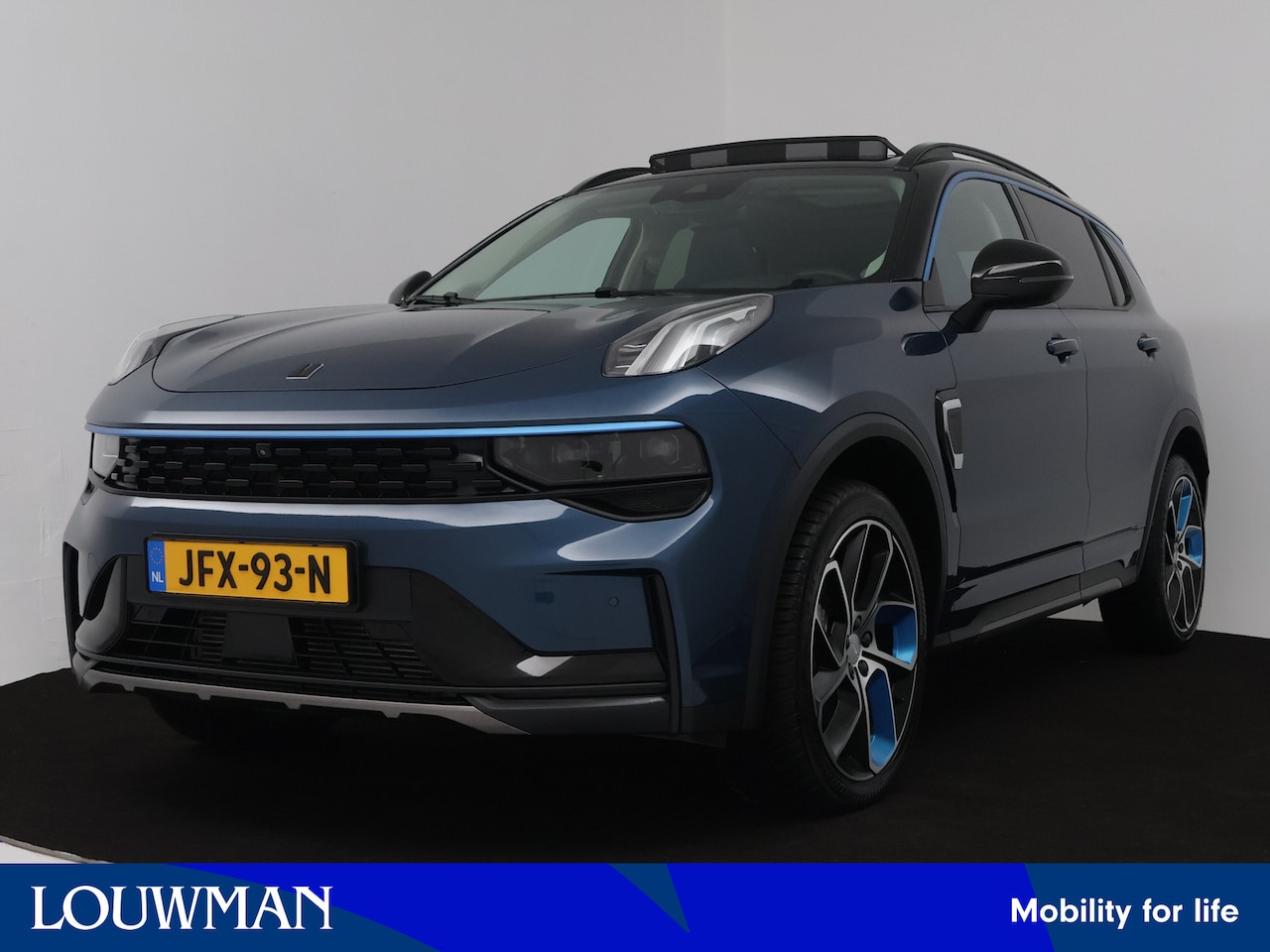Lynk & Co 01 - 1.5 | Panoramadak | 360Camera | LED | Digitale Cockpit | Apple Carplay/Android Auto | - AutoWereld.nl