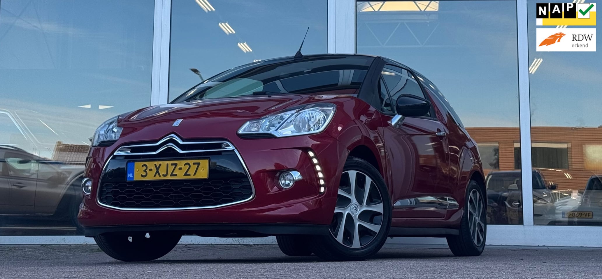 Citroën DS3 Cabrio - 1.2 VTi So Chic Cabrio LED Clima Nieuwe APK PDC Mooi! - AutoWereld.nl
