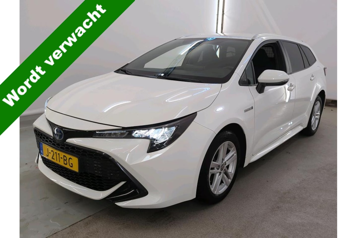 Toyota Corolla Touring Sports - 1.8 Hybrid Active NL-AUTO | CAMERA | HYBRIDE - AutoWereld.nl