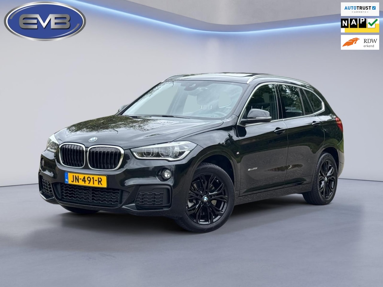 BMW X1 - SDrive20i M - SPORT pakket, panoramadak, leder, Origineel Nederlandse auto met nationale a - AutoWereld.nl
