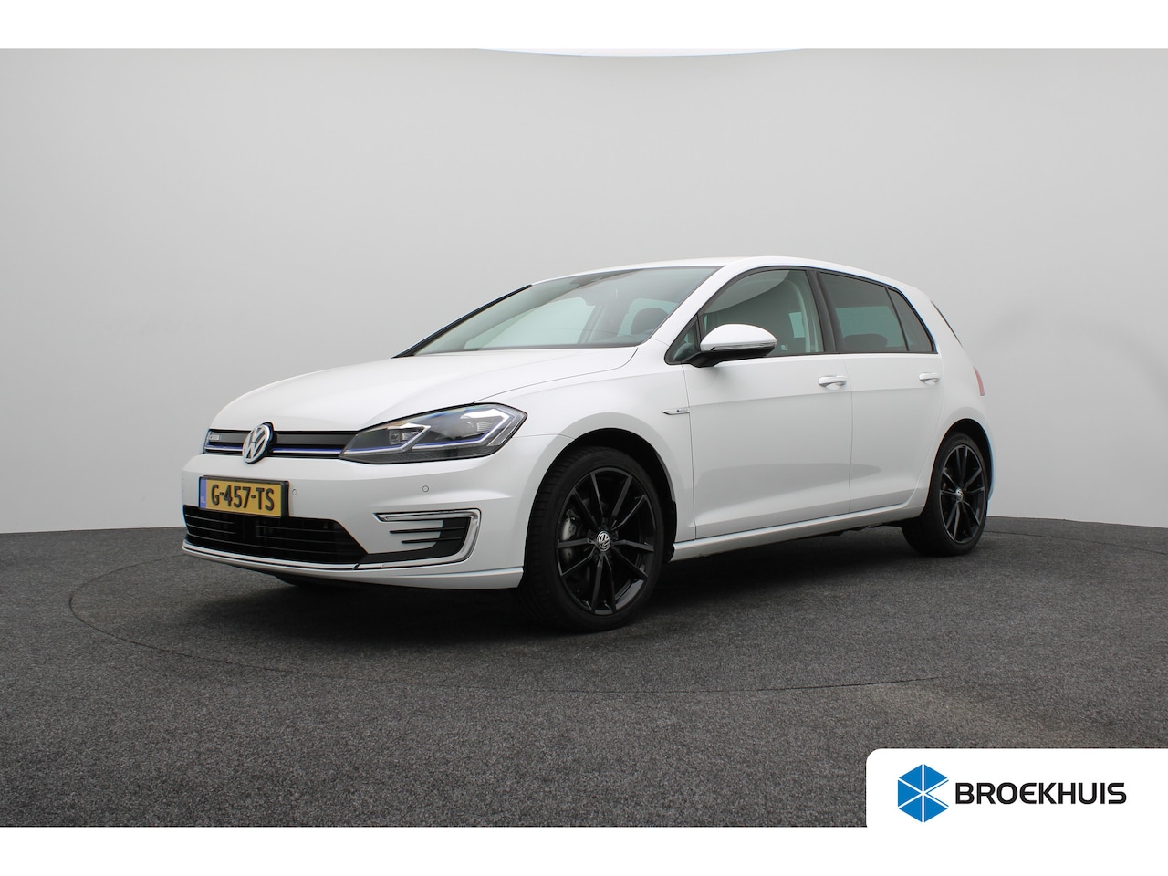 Volkswagen e-Golf - E-DITION | Airco (automatisch) | Armsteun voor | Bestuurdersstoel in hoogte verstelbaar - AutoWereld.nl