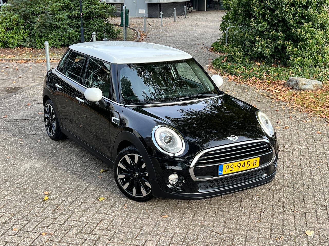 MINI Mini - 1.5 Cooper Chili Serious Business 136pk - sportstoelen - stoelverwarming - alarm - 17inch velgen - pdc - ecc - - AutoWereld.nl