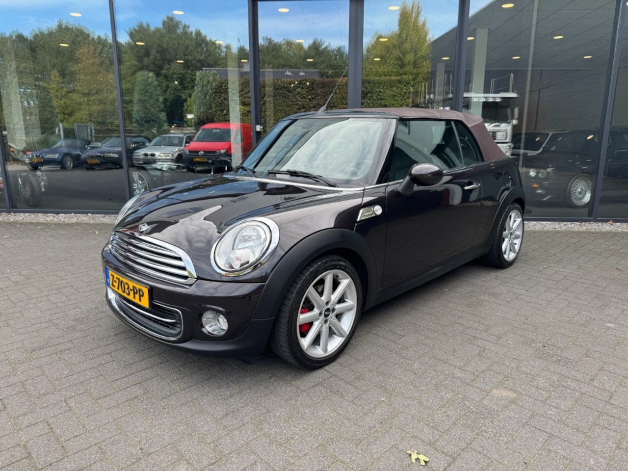 MINI Cabrio - 1.6 Cooper Highgate,Leer,Carplay,Clima,Cruise,Stoelverw,PDC, - AutoWereld.nl