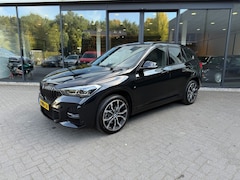 BMW X1 - sDrive20i M-Sport, Pano, HUD, LED, Vol Leer, Stoel/stuurverw, NaviPro