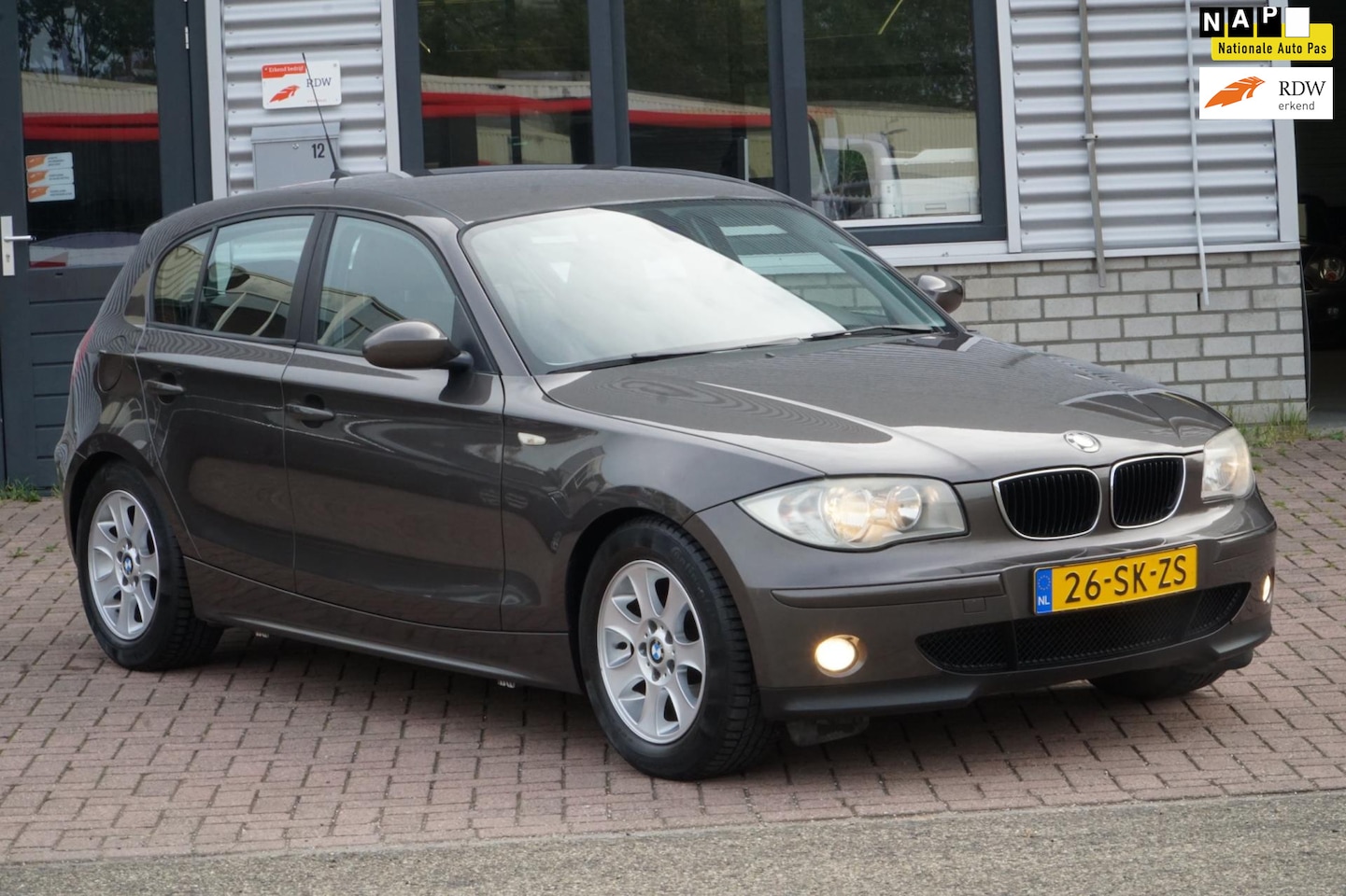BMW 1-serie - 118i High Executive LEDER AUTOMAAT - AutoWereld.nl