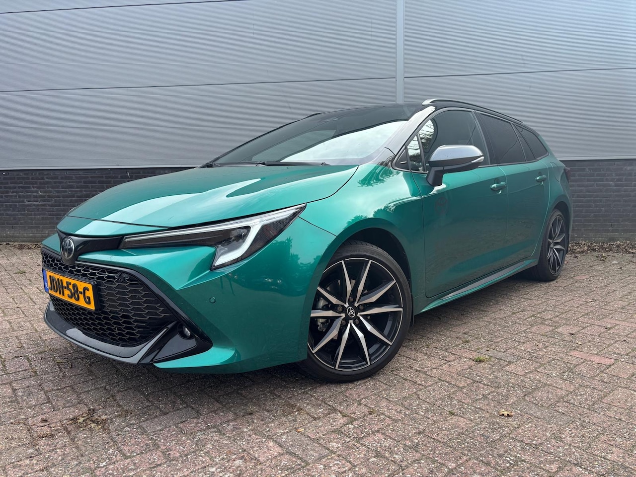 Toyota Corolla Touring Sports - Hybrid 140 GR Sport Demonstratie auto ! - AutoWereld.nl