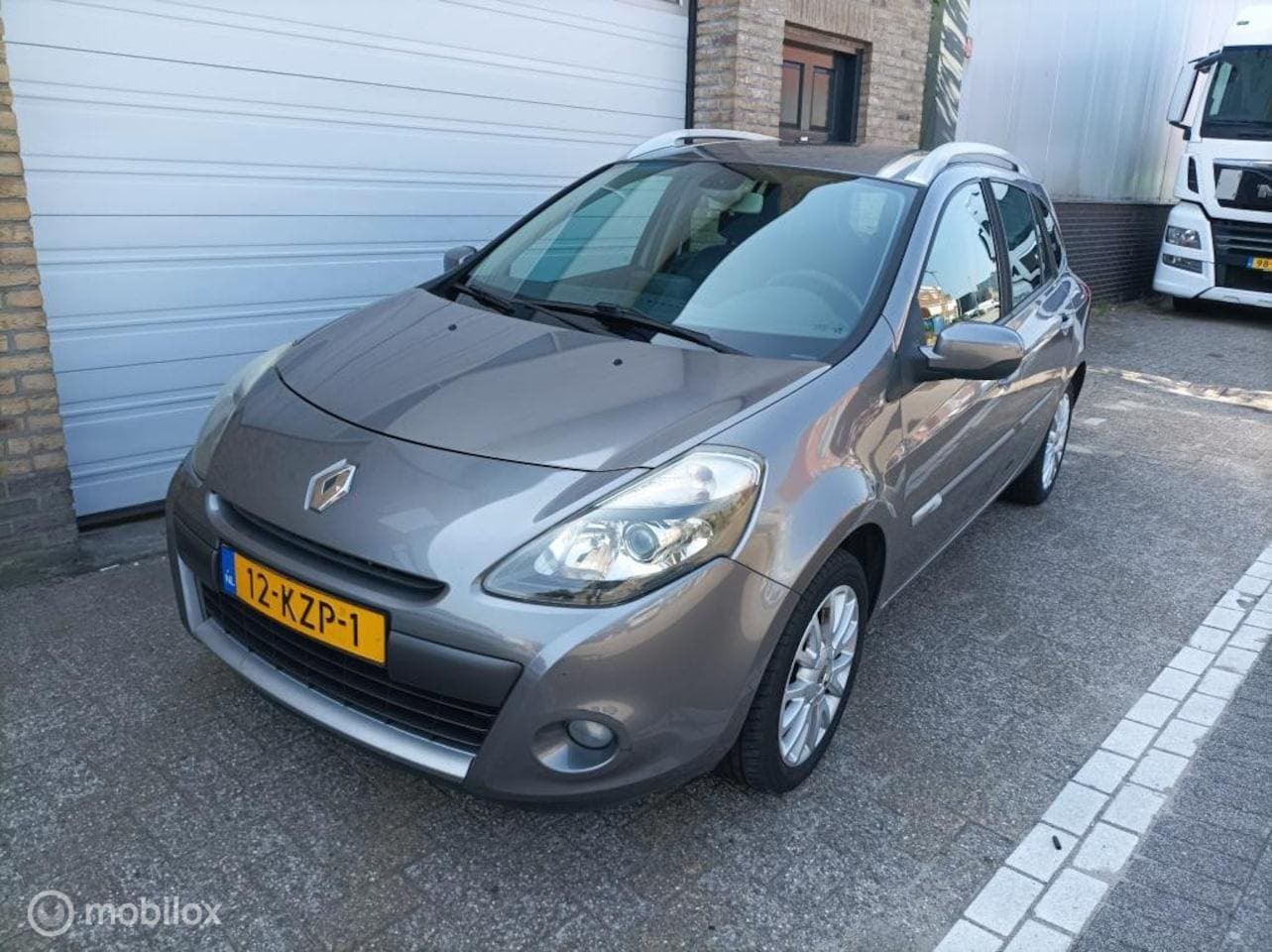 Renault Clio Estate - 1.2 TCE Airco/Cruise Nieuwe Distributie APK 8-2026 - AutoWereld.nl