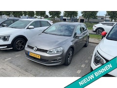Volkswagen Golf - 1.2 TSI 110pk 5-deurs Clima Cruise Navi PDC Camera