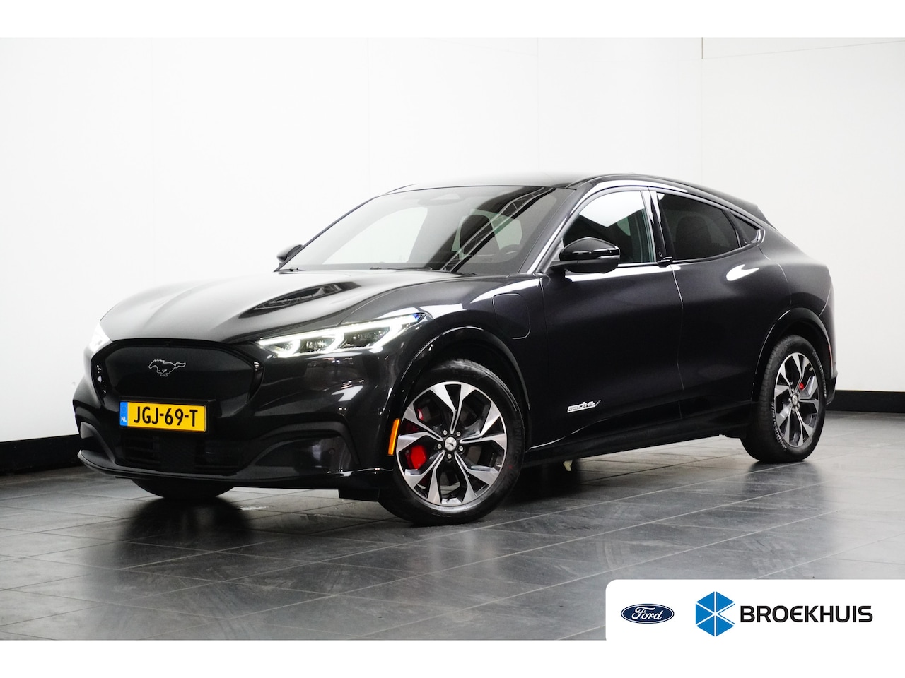 Ford Mustang Mach-E - Extended AWD 98 kWh | Pano-dak | Trekhaak Afneembaar | B&O Audio | Memory stoel | 360 Came - AutoWereld.nl