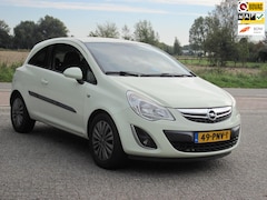 Opel Corsa - 1.4-16V Edition + Navigatie