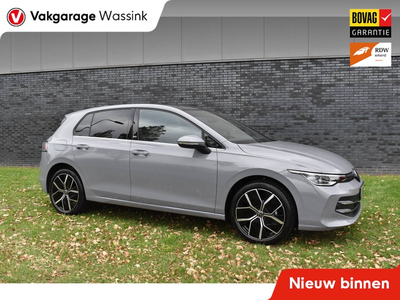 Volkswagen Golf - 1.5 eTSI R-Line Edition Pano/Trekhaak/navi/ harman kardon/head-up/Automaat - AutoWereld.nl