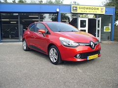 Renault Clio - 5 DRS TCE NIGHT&DAY NAV AIRCO LMV TREKHAAK 85384 KM RIJKLAARPRIJS