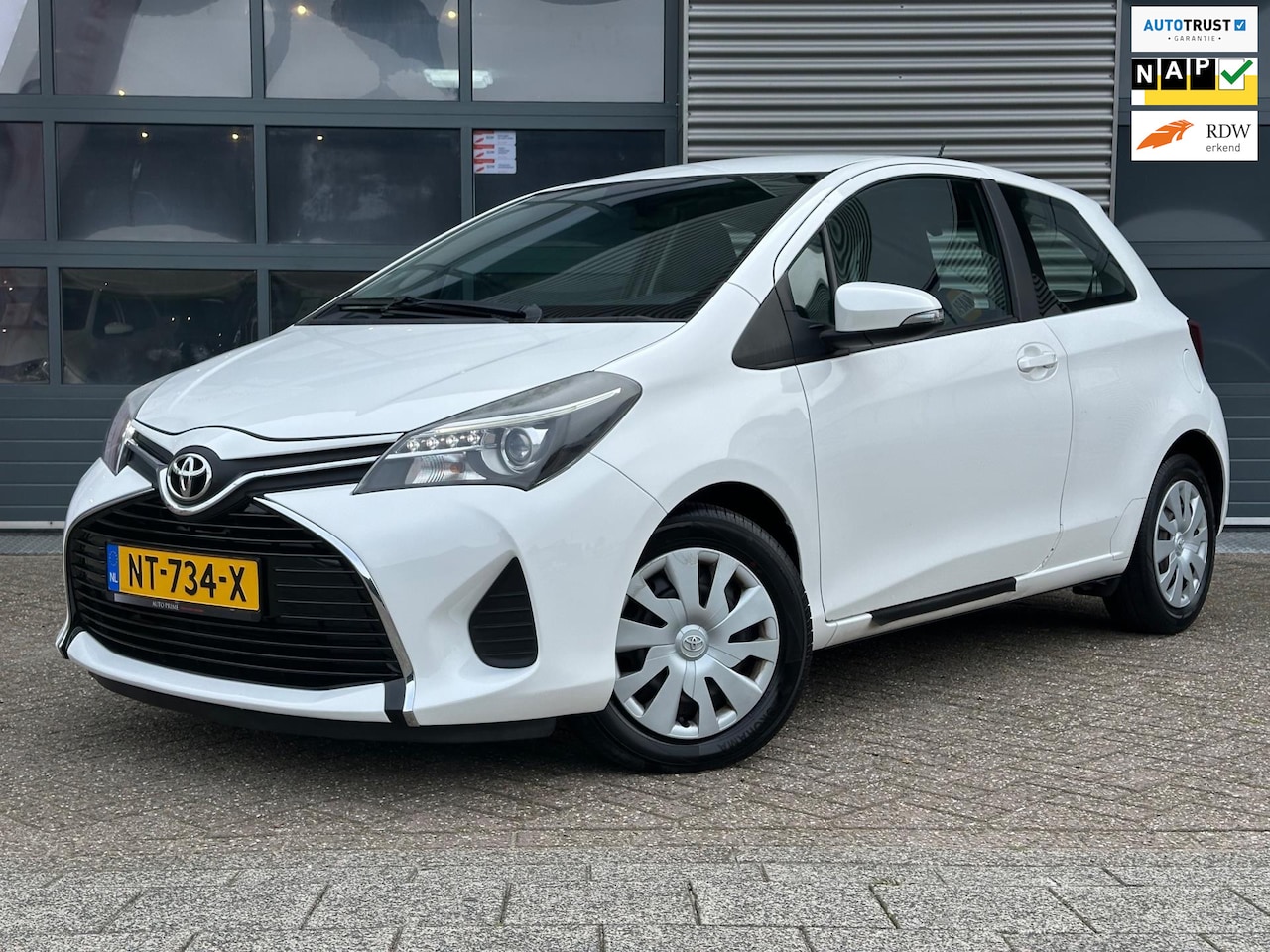 Toyota Yaris - 1.3 VVT-i Aspiration | Airco | CRUISECR | Camera | Automaat - AutoWereld.nl