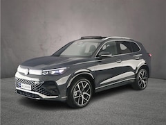 Volkswagen Tiguan - R-Line Edition 1.5 TSI eHybrid 272pk DSG Automaat Trekhaak, Panoramadak, Adaptive cruise c