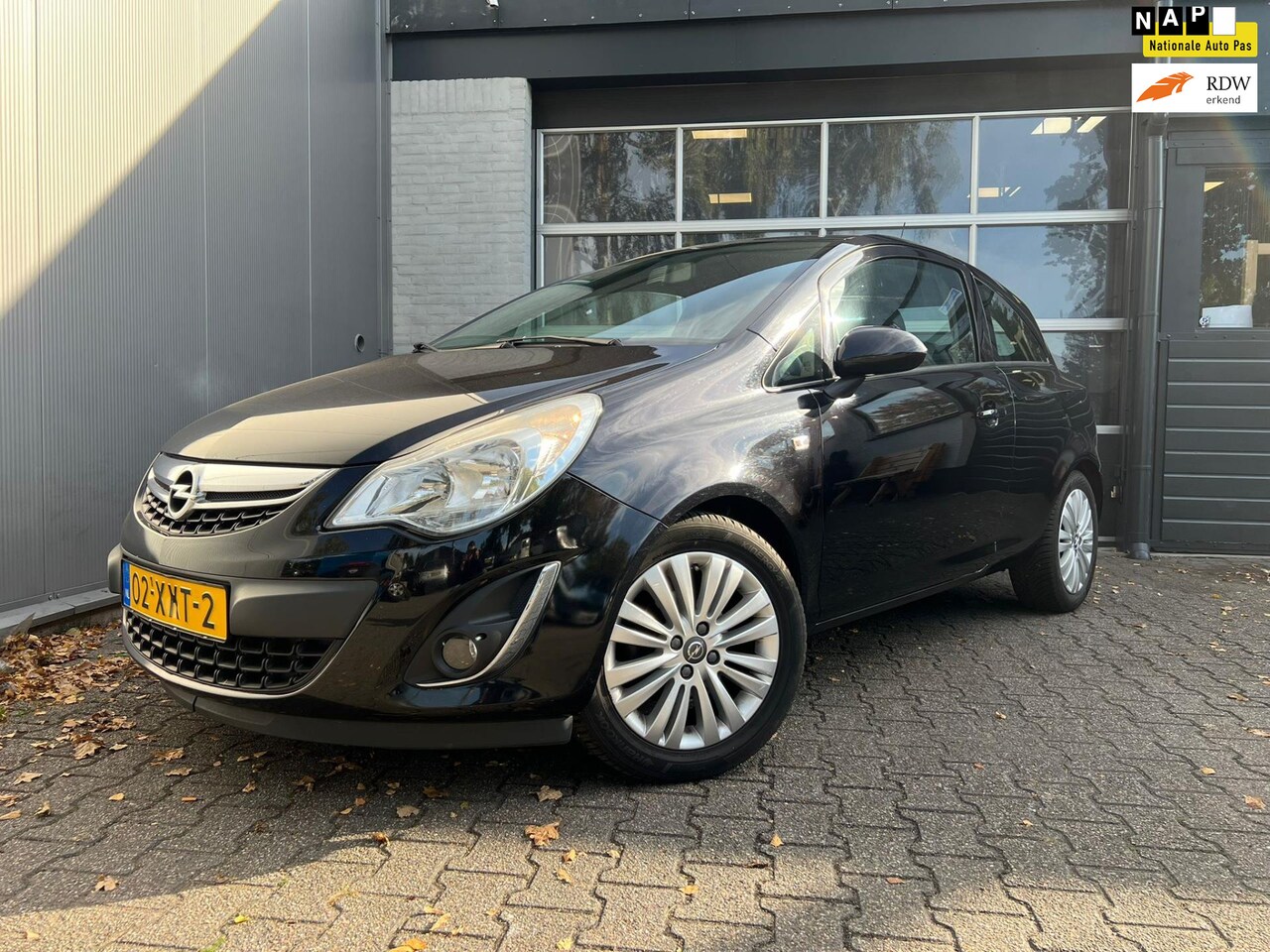 Opel Corsa - 1.4-16V Edition *NAVIGATIE* 180dkm APK 07-2026 Airco+All-Season - AutoWereld.nl
