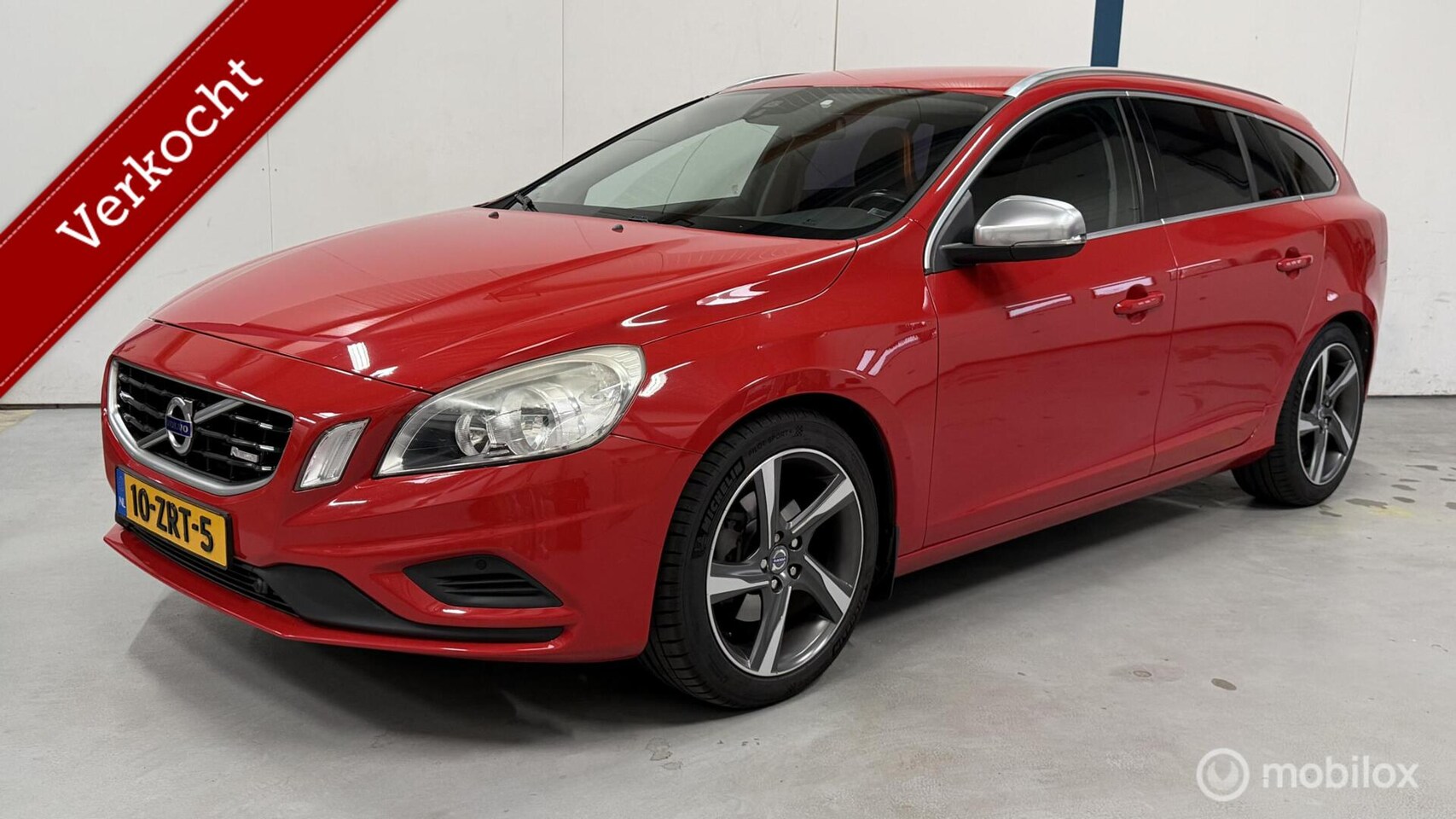 Volvo V60 - 1.6 T3 R-Design NL AUTO / COMPLETE HISTORIE - AutoWereld.nl