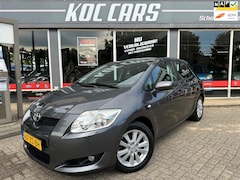 Toyota Auris - 1.6-16V Luna