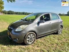 Toyota Yaris - 1.3 VVTi Aspiration met nieuwe Apk...inruil mogelijk
