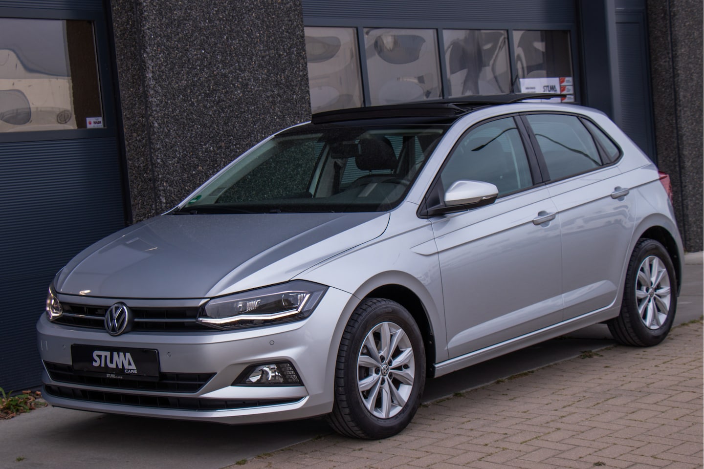 Volkswagen Polo - 1.0 TSI Highline | Pano | LED | Climate | Stoelverwarming | ACC | Sfeer | Spiegelpakket | - AutoWereld.nl