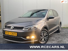 Volkswagen Polo - 1.0 Comfortline Allstar Navigatie Parkpilot Cruisecontr Clima Stoelverw KM : 57.000