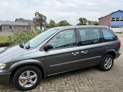 Chrysler Voyager - 3.3i V6 SE | Rolstoelauto