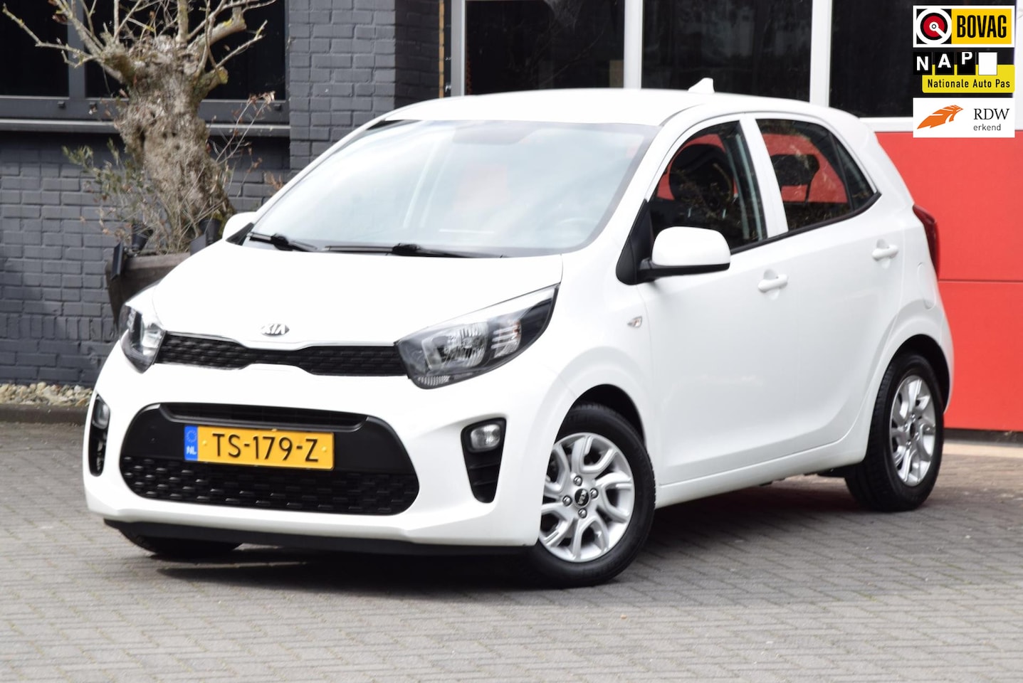 Kia Picanto - 1.0 MPi ComfortPlusLine navigator 2018 Navigatie Carplay 5 Deurs - AutoWereld.nl