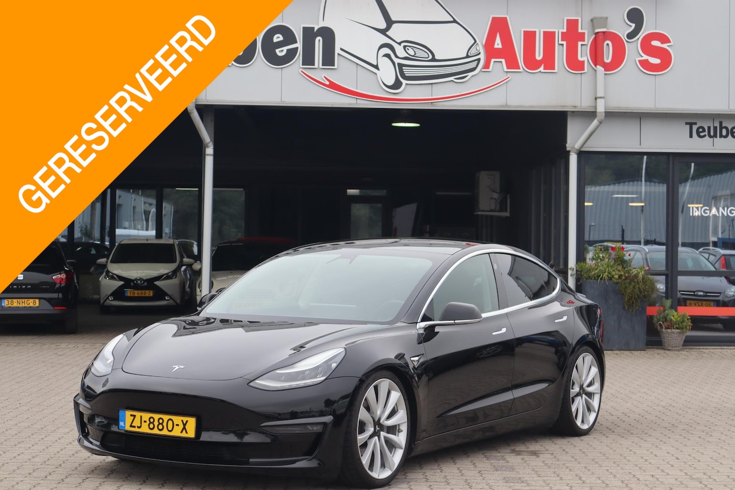 Tesla Model 3 - Long Range RWD Long Range RWD 75 kWh SOH 91%, Lederen interieur, Panoramadak, Cruise control, Stoelverwar - AutoWereld.nl