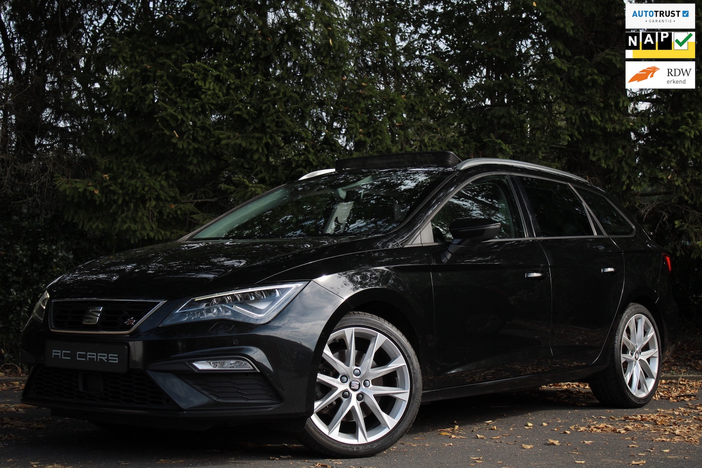 SEAT Leon ST - 1.8 TSI FR 179PK! - Pano/Sfeer/Alcantara! - AutoWereld.nl