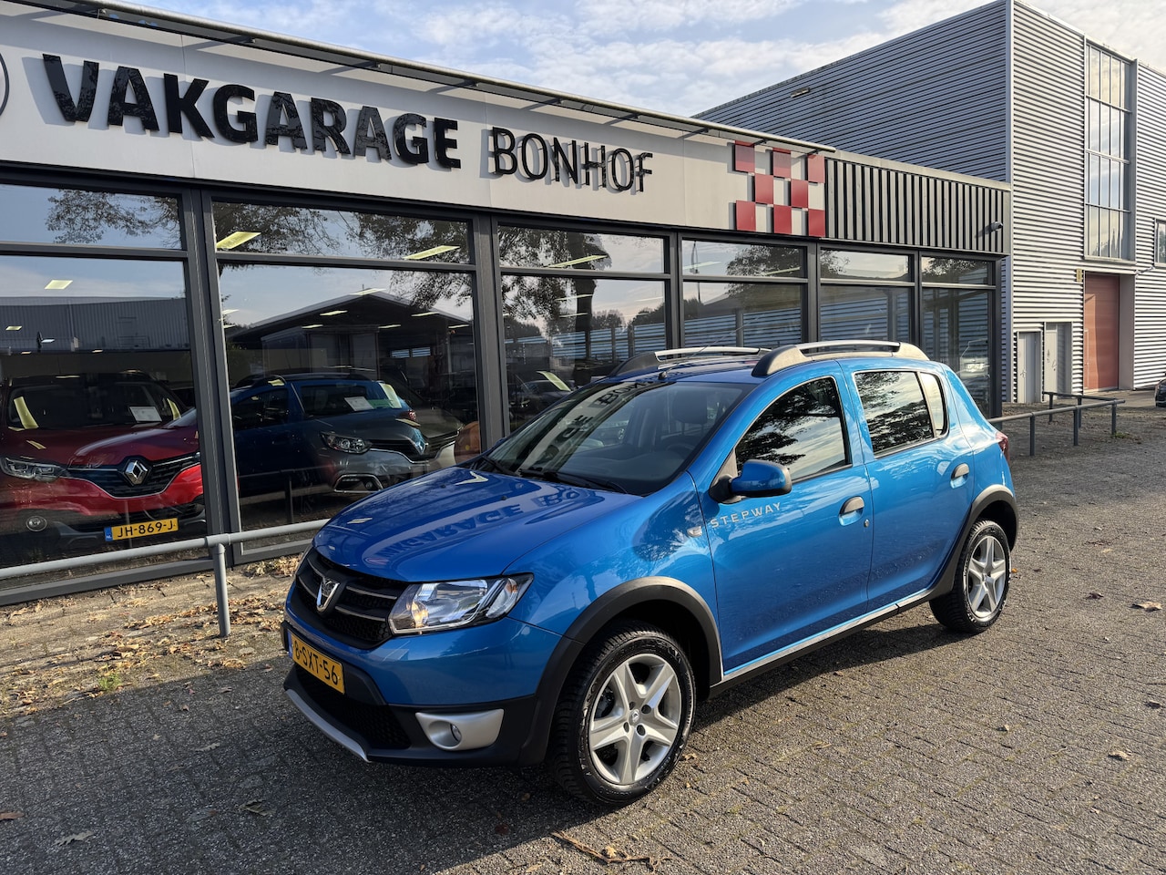 Dacia Sandero Stepway - 0.9 TCe Lauréate AIRCO-NAVI-CRUISE - AutoWereld.nl