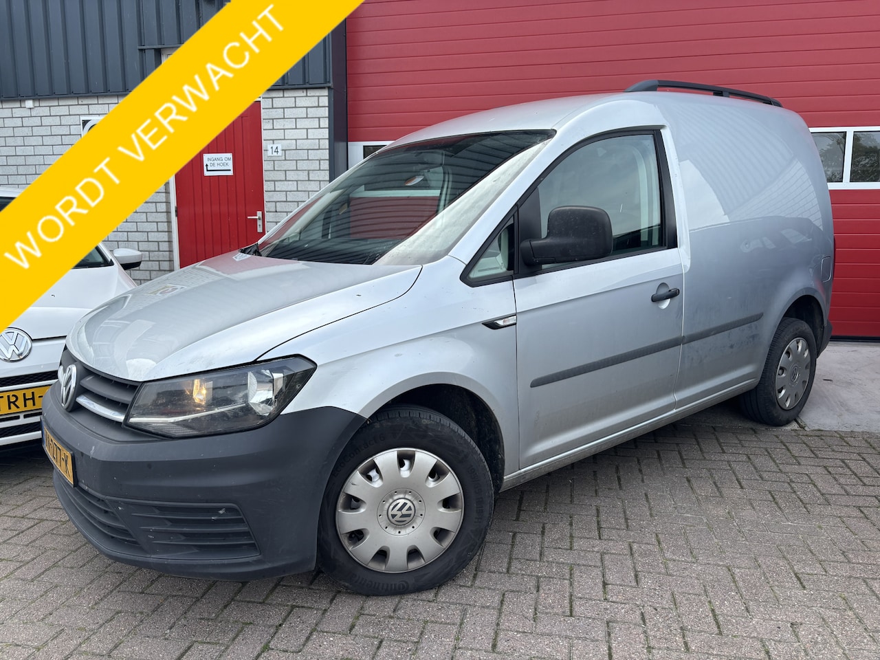 Volkswagen Caddy - 2.0 TDI 102PK L1H1 BMT Trendline NWE D-RIEM / TREKHAAK / AIRCO / CRUISE / BLUETOOTH / ELEK - AutoWereld.nl