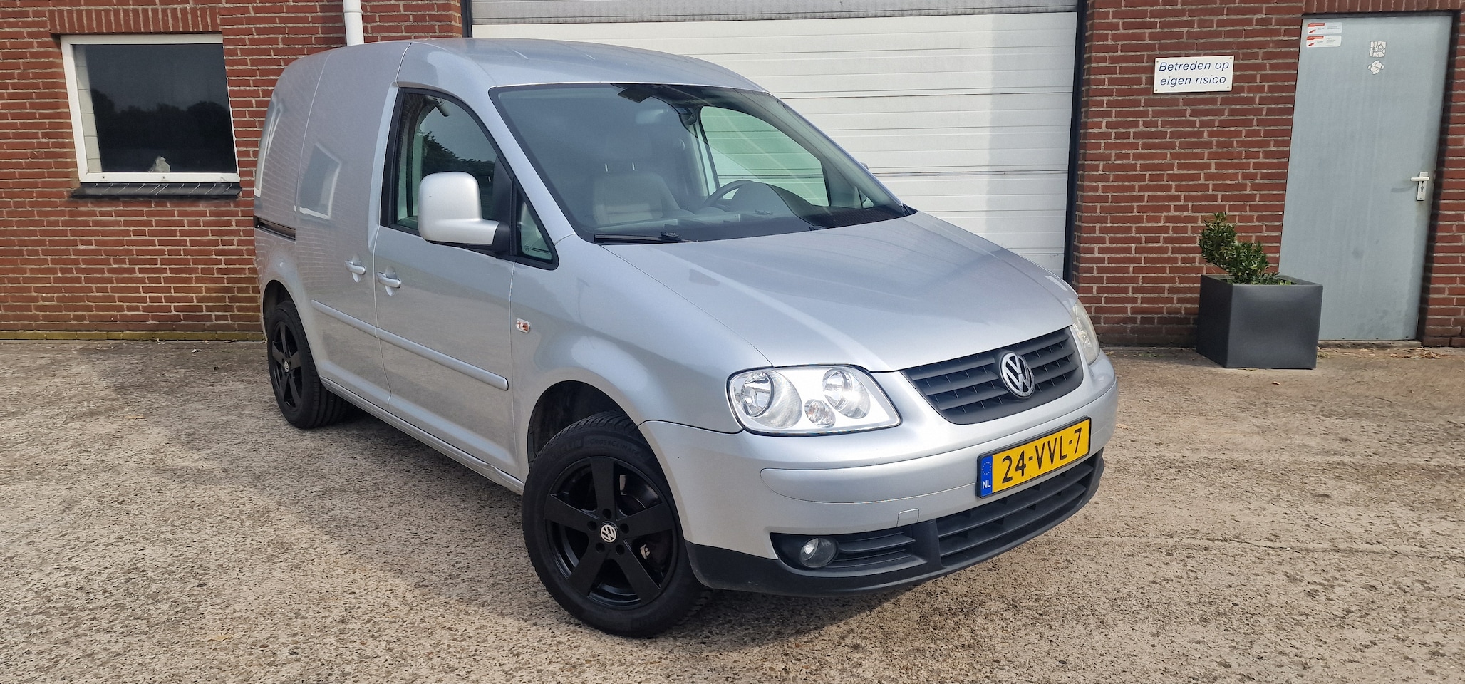 Volkswagen Caddy - 1.9 TDI Vw caddy 1.9 TDI AIRCO, PDC, LM VELGEN,TREKHAAK, BJR 2008, APK TOT 8 2026, 235.992 KM. - AutoWereld.nl