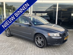 Volvo V50 - 2.0 Sport 50% deal 3.475, - ACTIE Trekhaak / Schuif-kanteldak / Leder / Stoelverwarming /