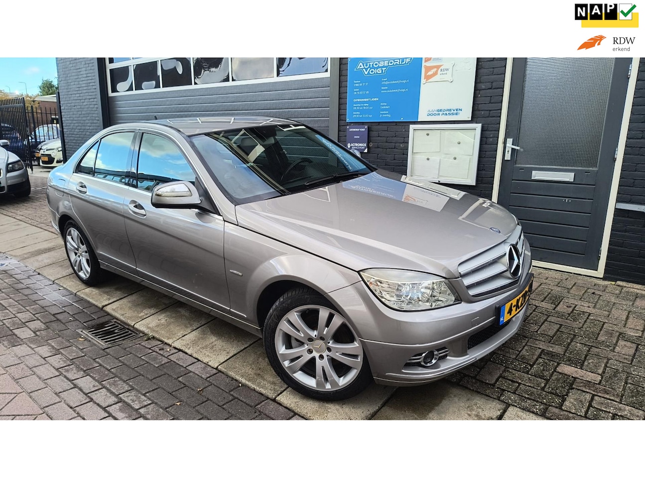 Mercedes-Benz C-klasse - 200 K Grote beurt APK Nette auto - AutoWereld.nl