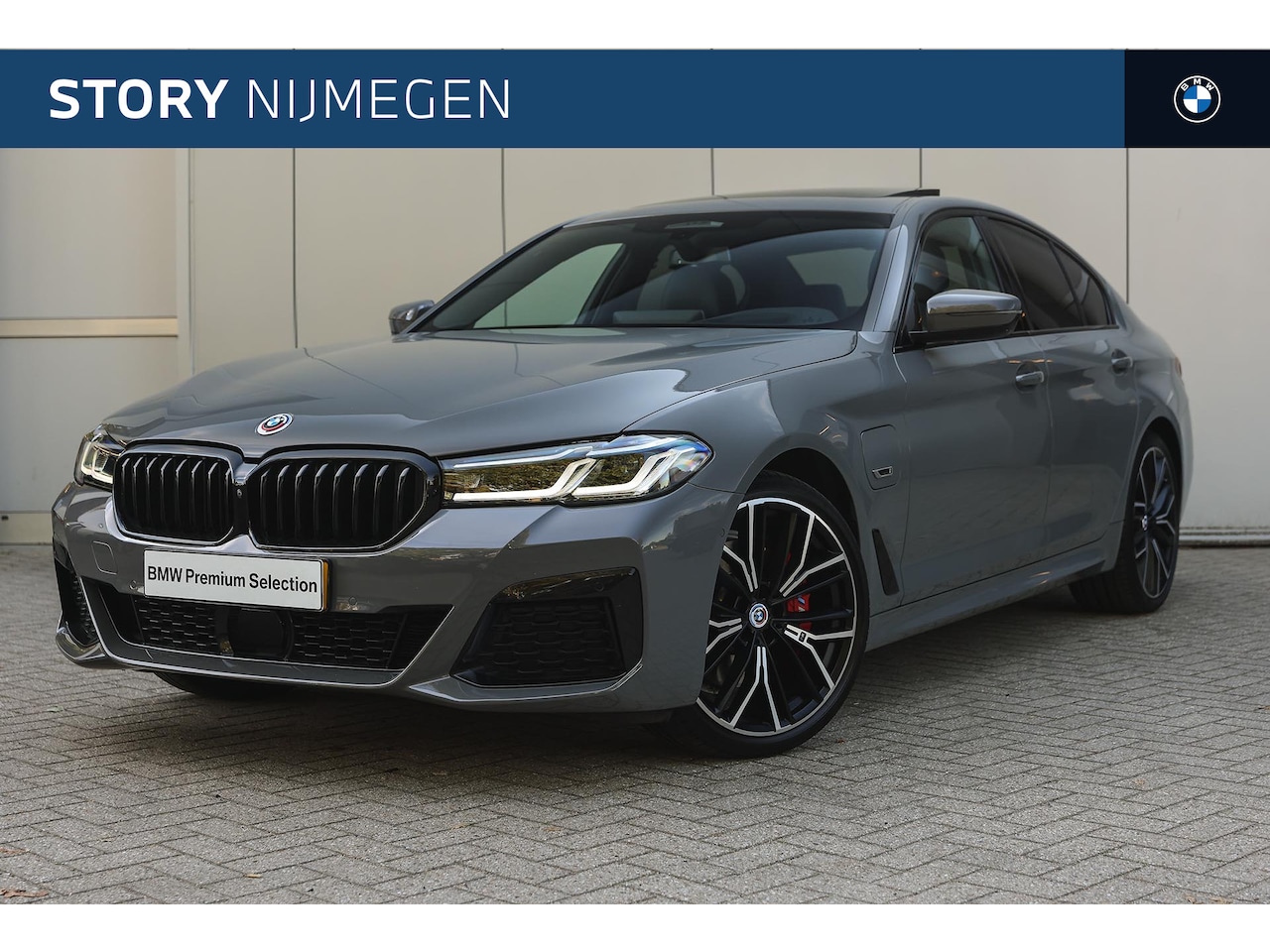 BMW 5-serie - 530e High Executive M Sport Automaat / Schuif-Kanteldak / Sportstoelen / Laserlight / Adap - AutoWereld.nl
