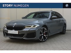 BMW 5-serie - 530e High Executive M Sport Automaat / Schuif-Kanteldak / Sportstoelen / Laserlight / Adap